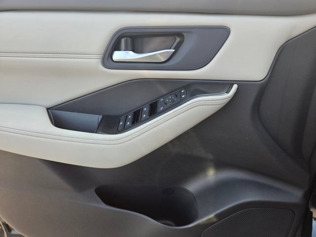New 2026 Nissan Rogue Dark Armor FWD image 20