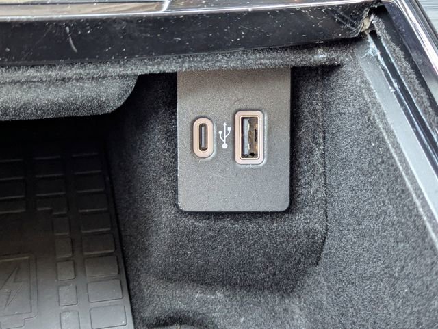 Used 2023 Lincoln Nautilus Reserve w/ Equipment Group 201A image 24