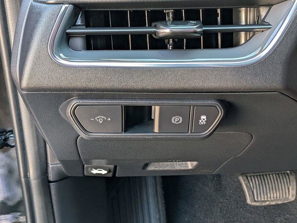 Used 2025 Kia K4 GT-Line w/ GT-Line Premium Package image 16