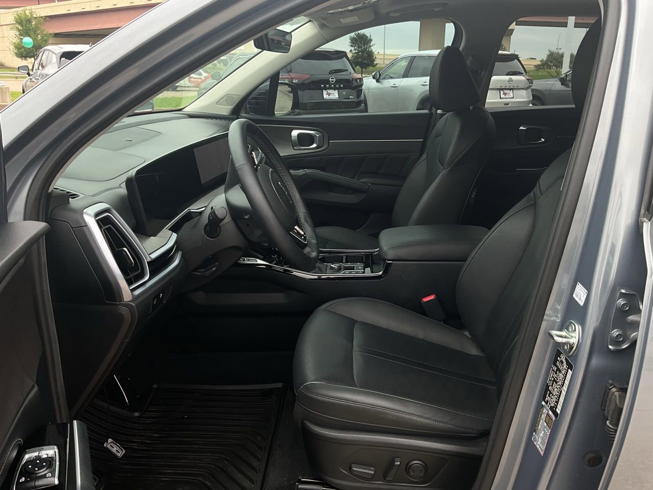 Used 2024 Kia Sorento SX AWD/4WD image 9