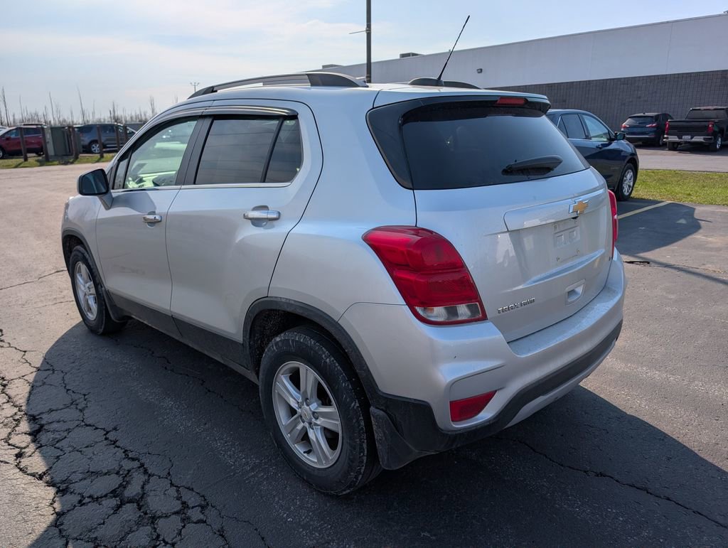 Used 2019 Chevrolet Trax LT w/ LT Convenience Package image 6