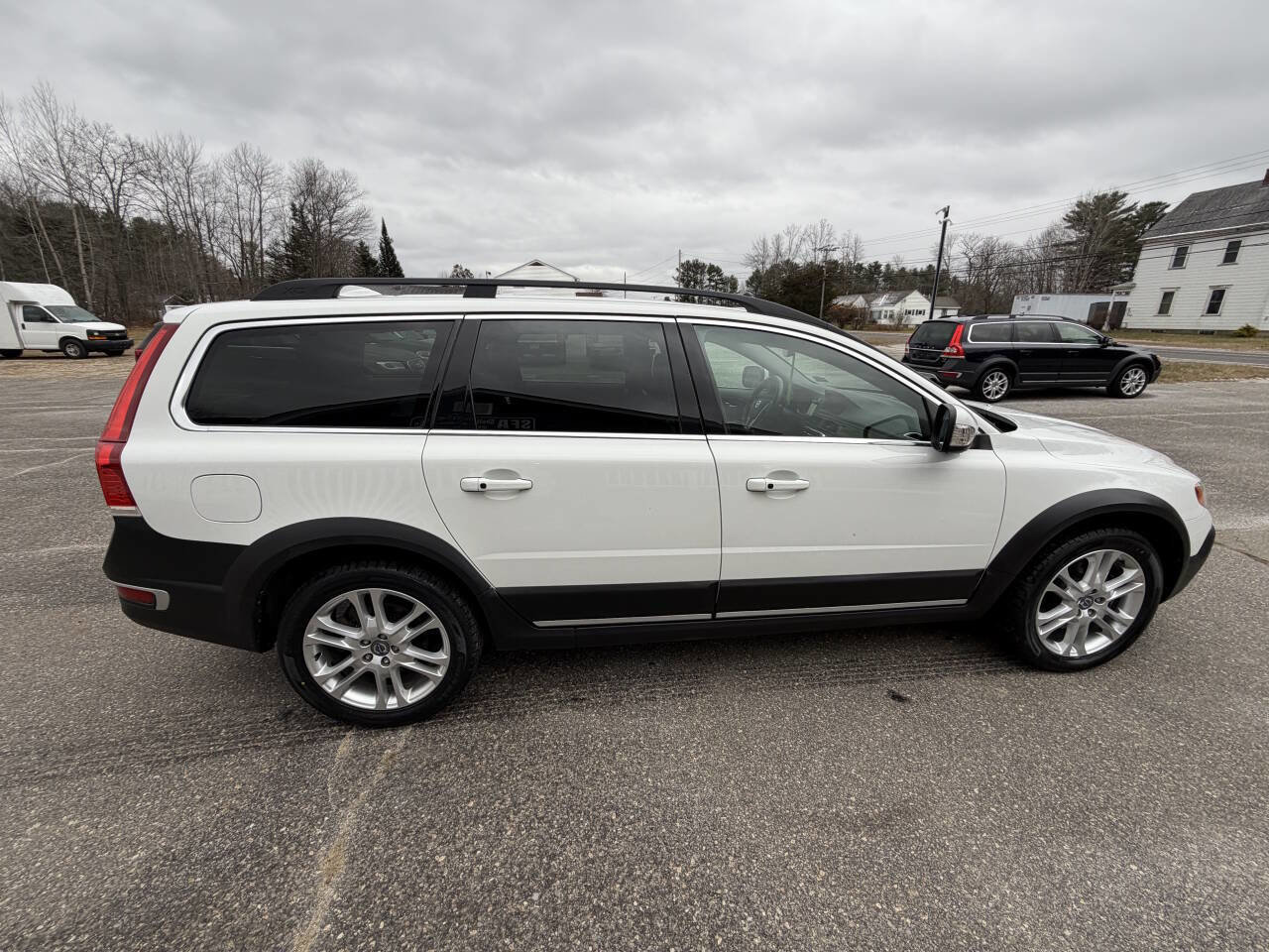 Used 2016 Volvo XC70 T5 Premier w/ Proximity Package image 6