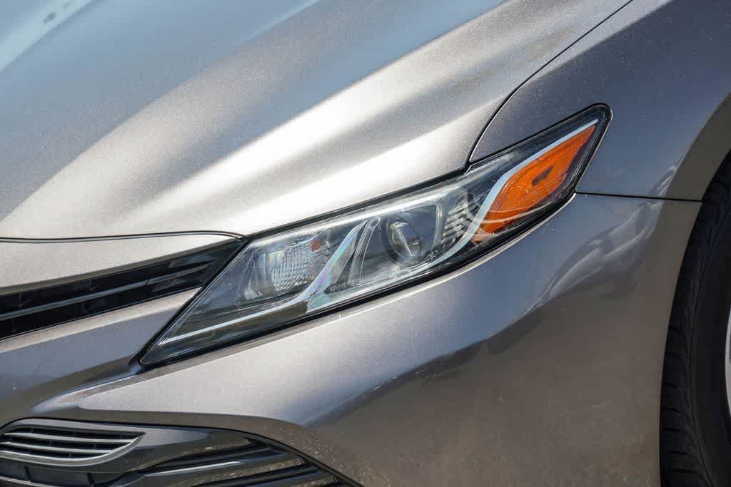 Used 2018 Toyota Camry LE FWD image 8
