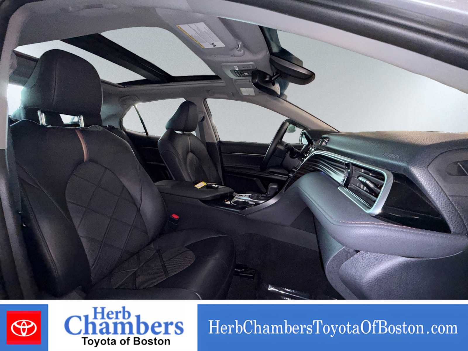 Used 2018 Toyota Camry XLE w/ Driver Assist Package FWD image 19