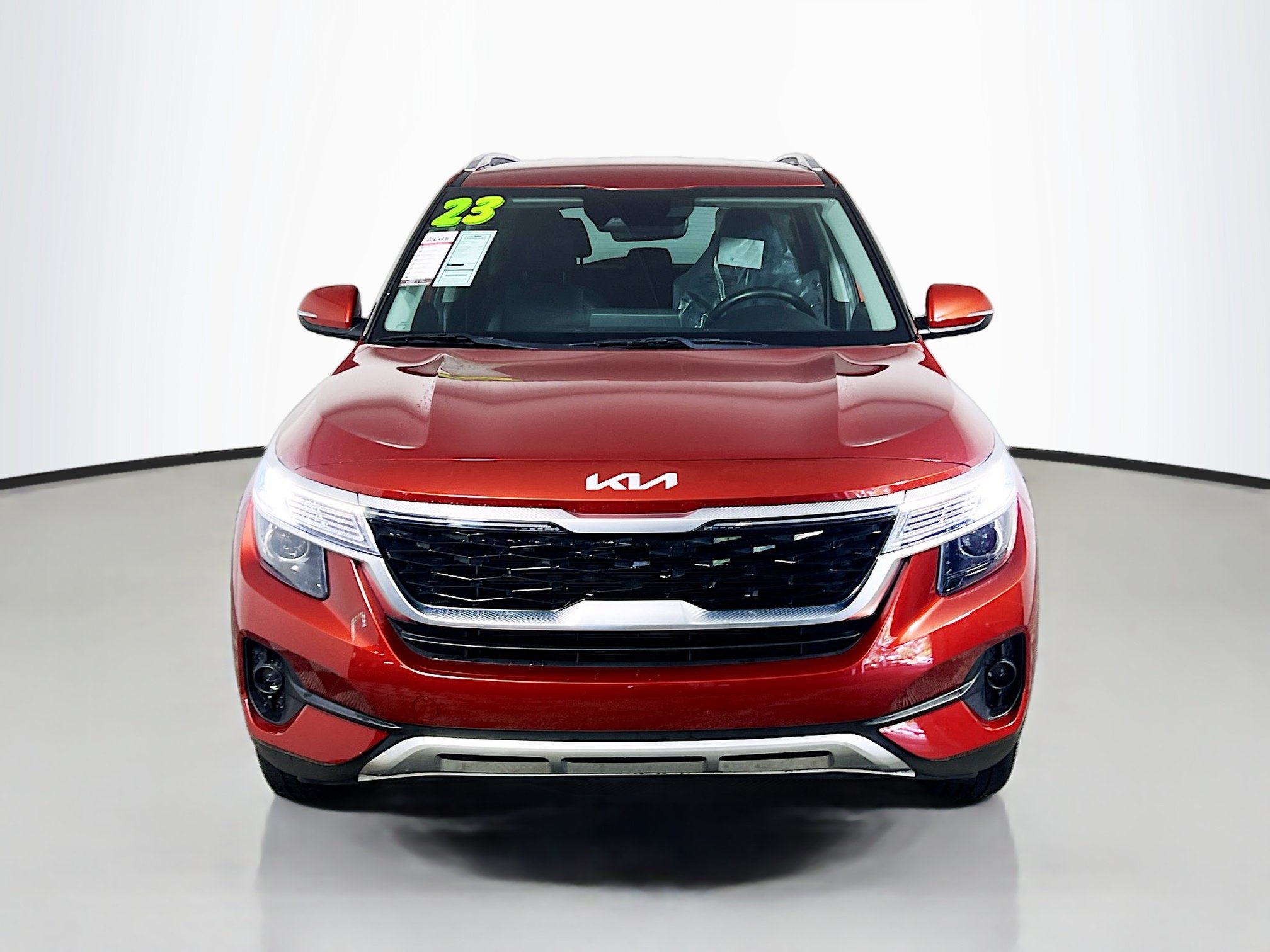 Used 2023 Kia Seltos S w/ Navigation Package FWD image 11