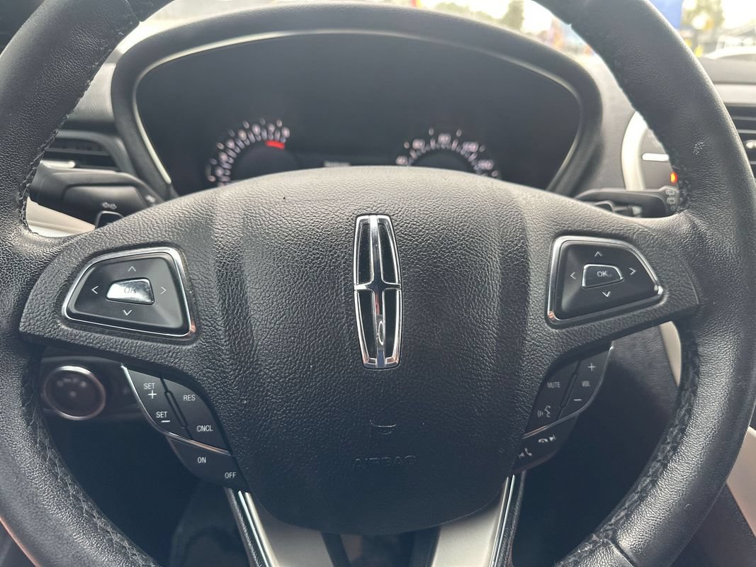 Used 2019 Lincoln MKC Premiere FWD image 29