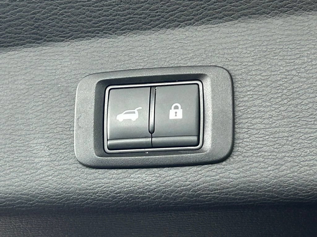 Used 2024 Mitsubishi Outlander SE Black Edition FWD image 46