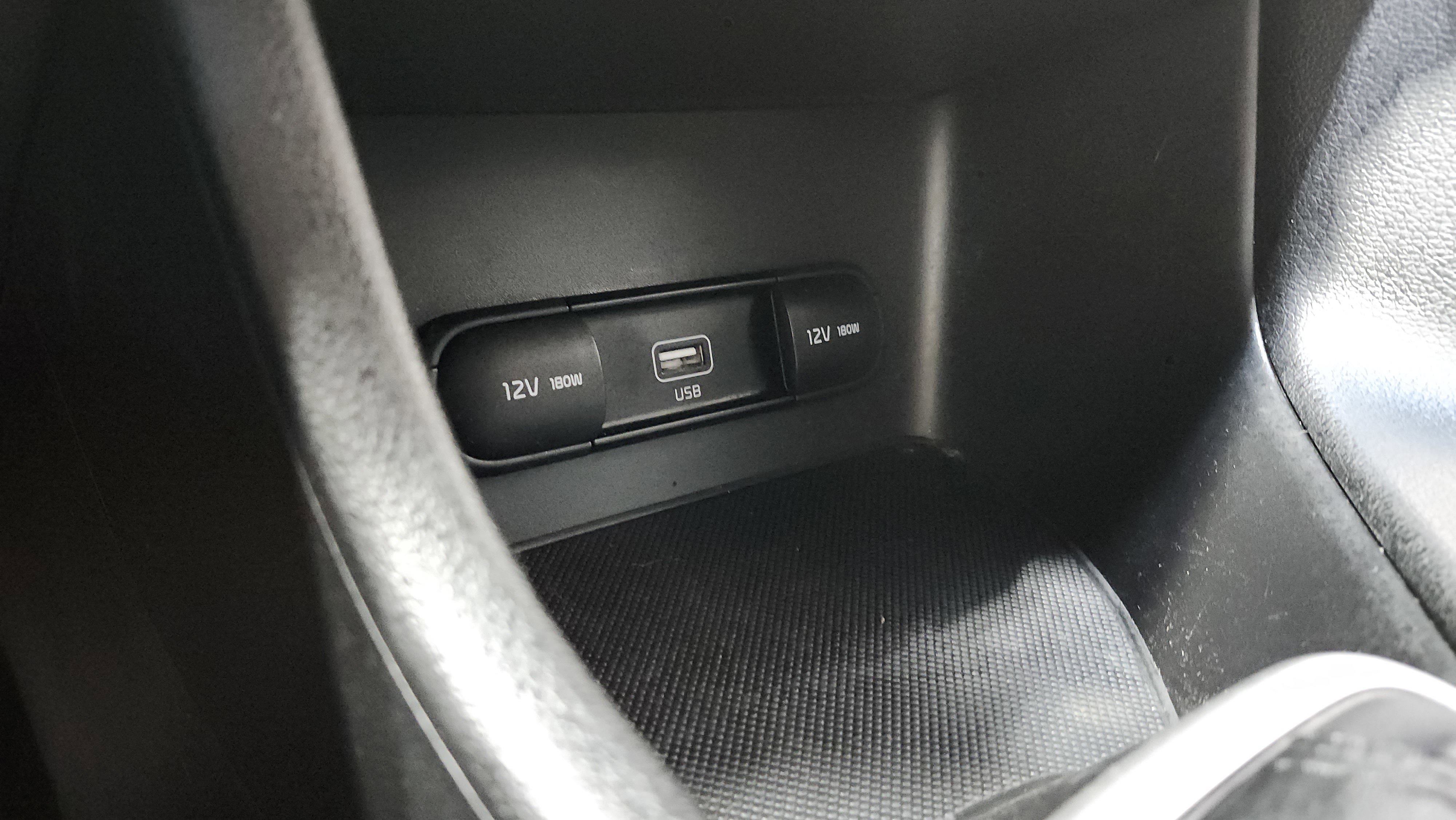 Used 2022 Kia Sportage LX image 8