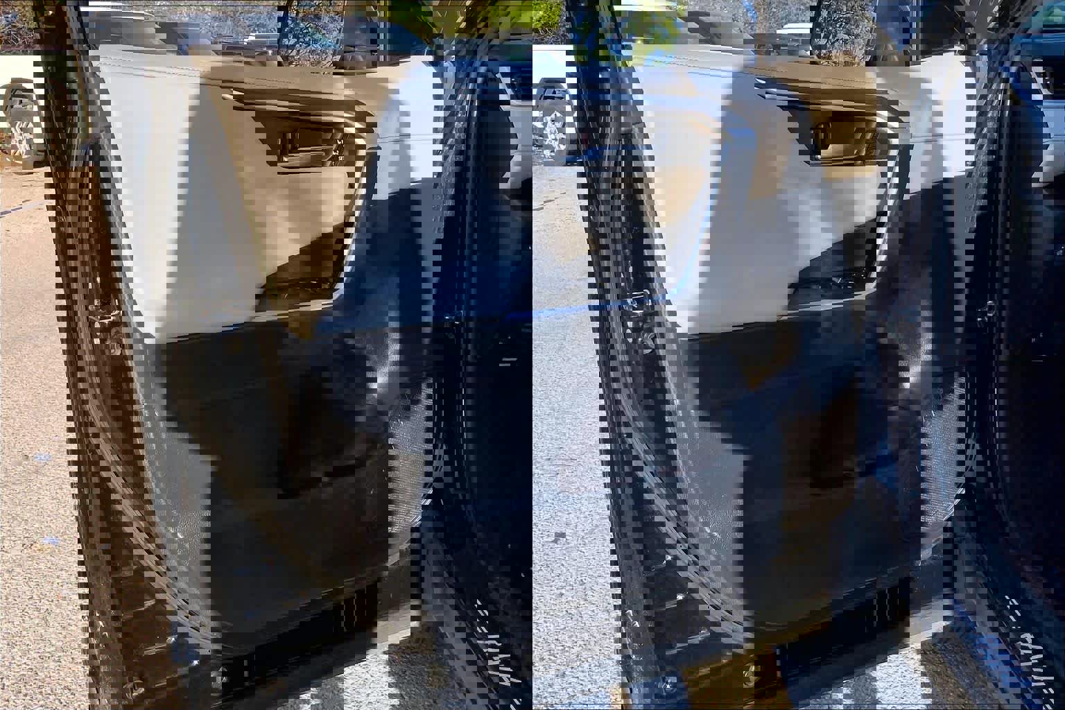 Used 2021 Toyota RAV4 Limited image 22