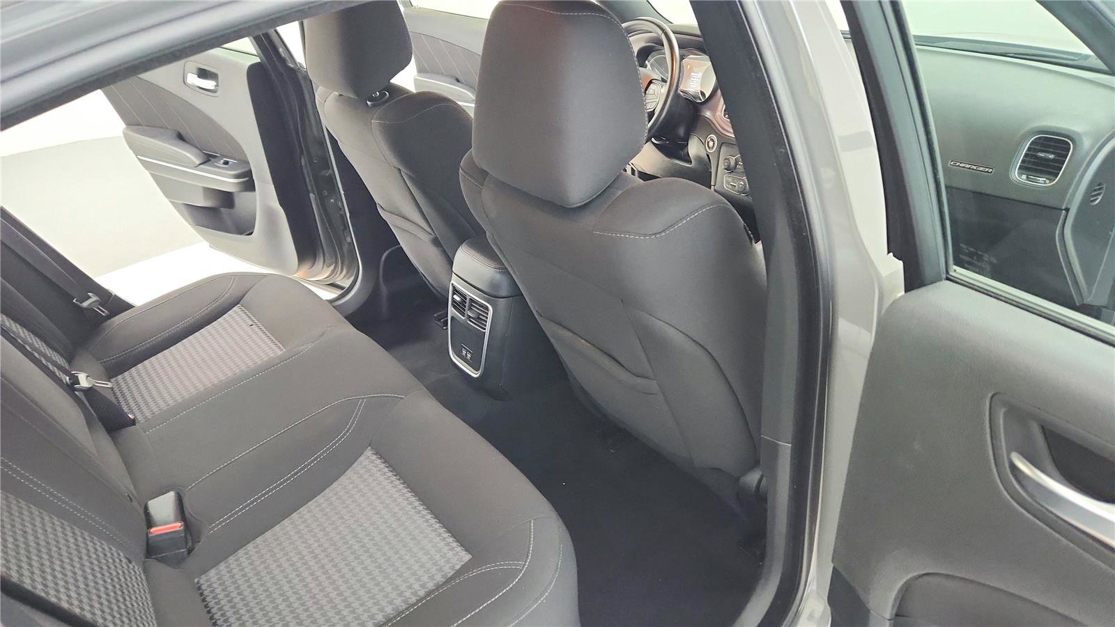 Used 2023 Dodge Charger SXT image 29