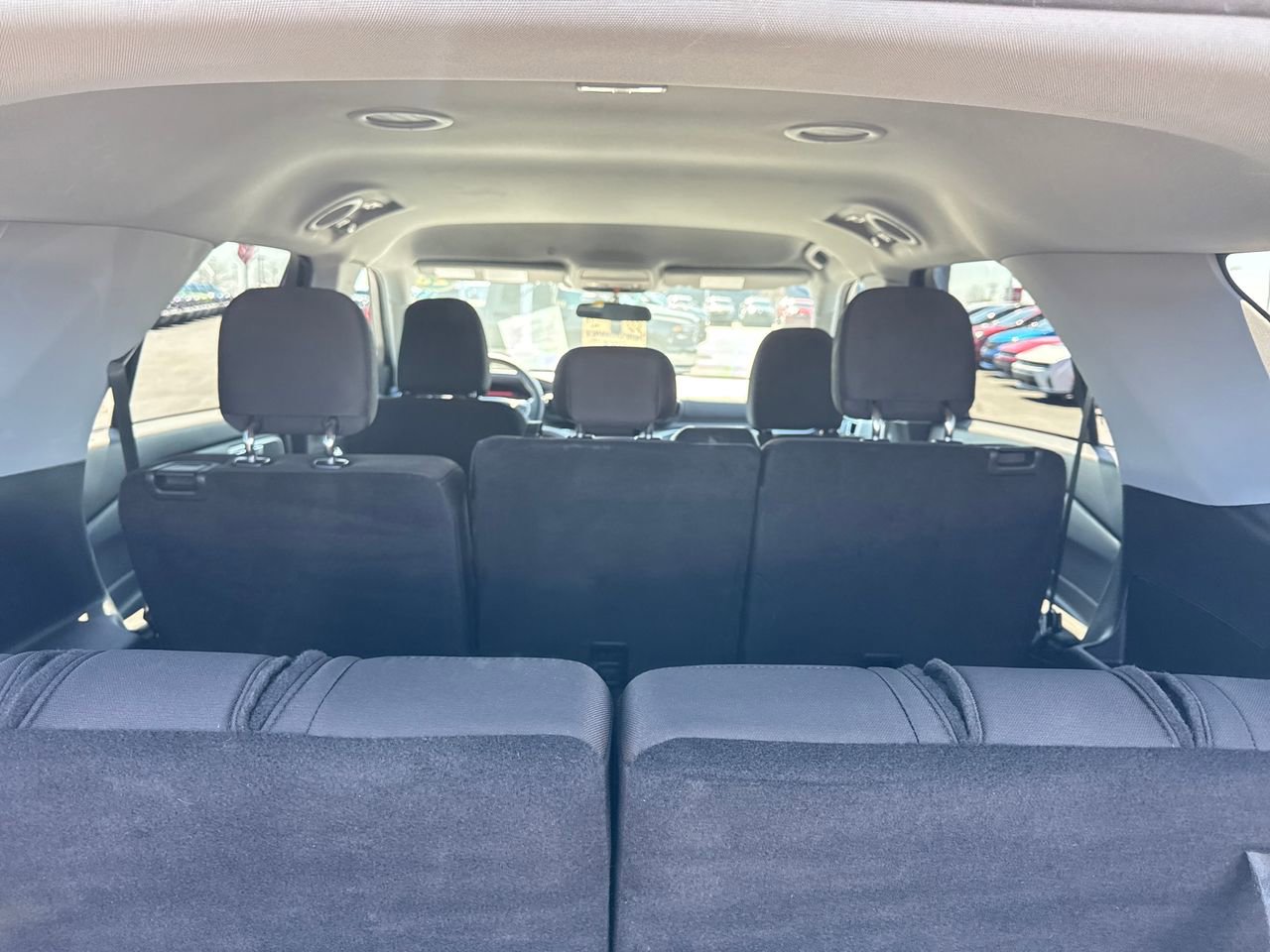 Used 2023 Ford Explorer XLT AWD/4WD image 11