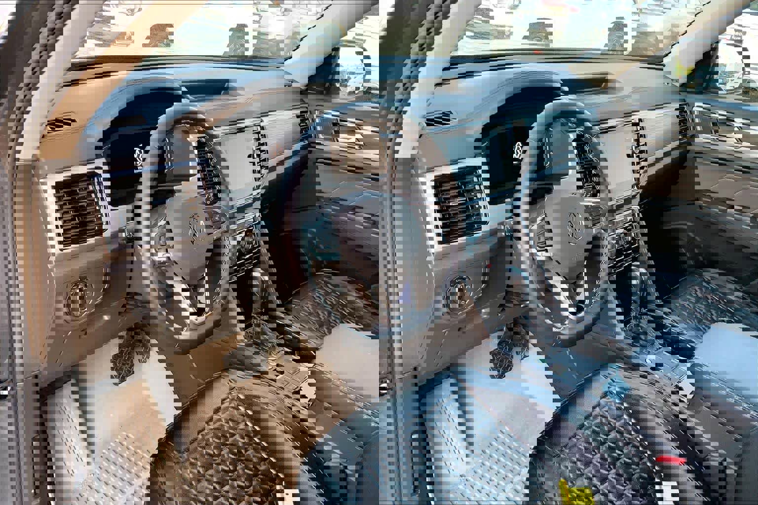 Used 2023 Volkswagen Atlas SE image 17