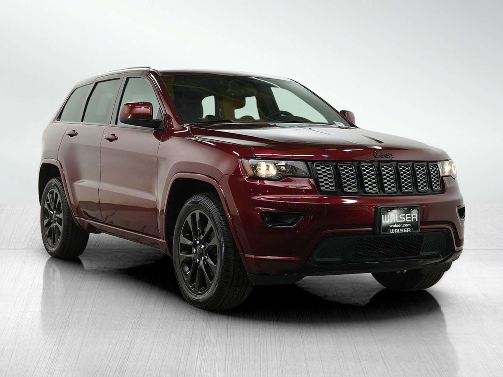 Used 2019 Jeep Grand Cherokee Altitude RWD image 7