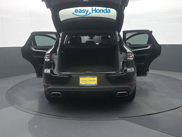 Used 2025 Porsche Cayenne image 40