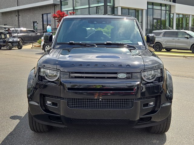 Used 2023 Land Rover Defender 110 AWD/4WD image 3