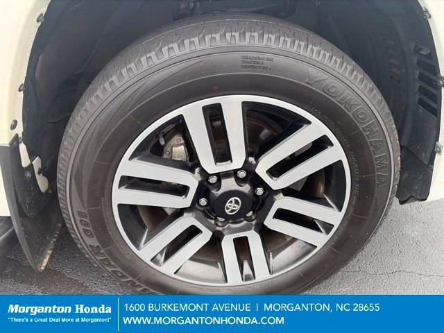 Used 2022 Toyota 4Runner Limited AWD/4WD image 11