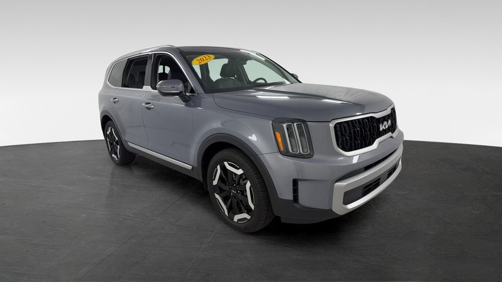 Used 2023 Kia Telluride EX w/ EX Captain's Chair Package