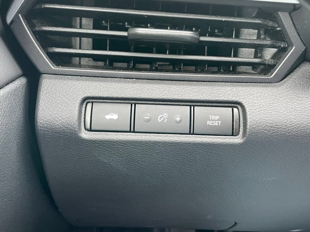 Used 2024 Nissan Altima 2.5 SV FWD image 31
