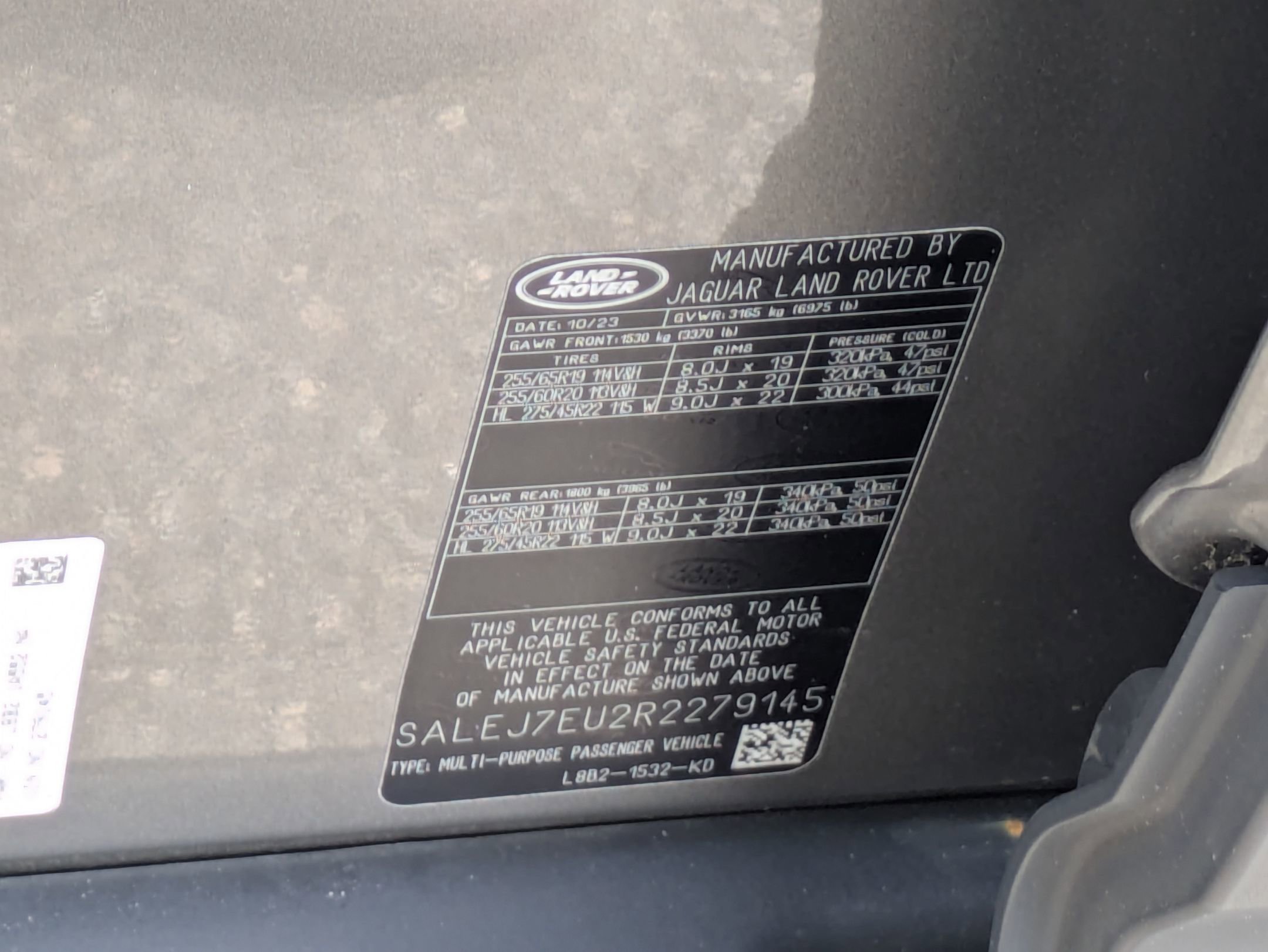 Certified 2024 Land Rover Defender 110 S image 35