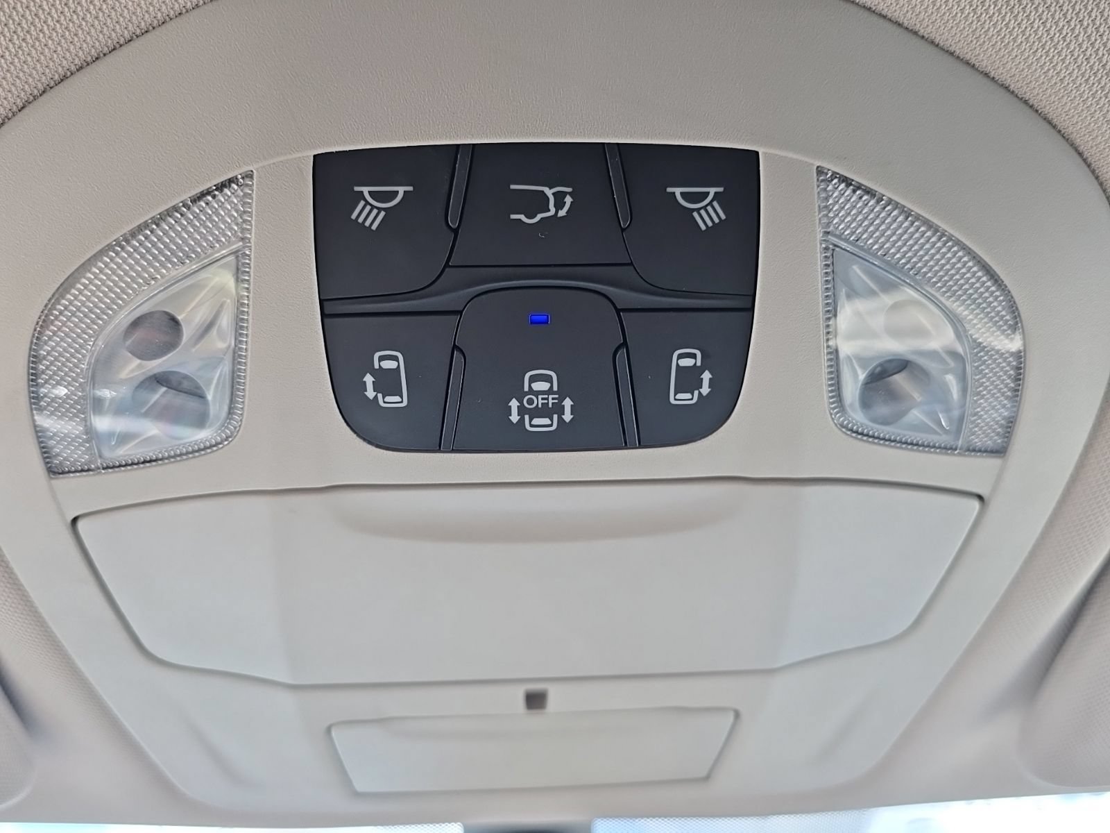 Used 2023 Chrysler Pacifica Touring-L FWD image 33