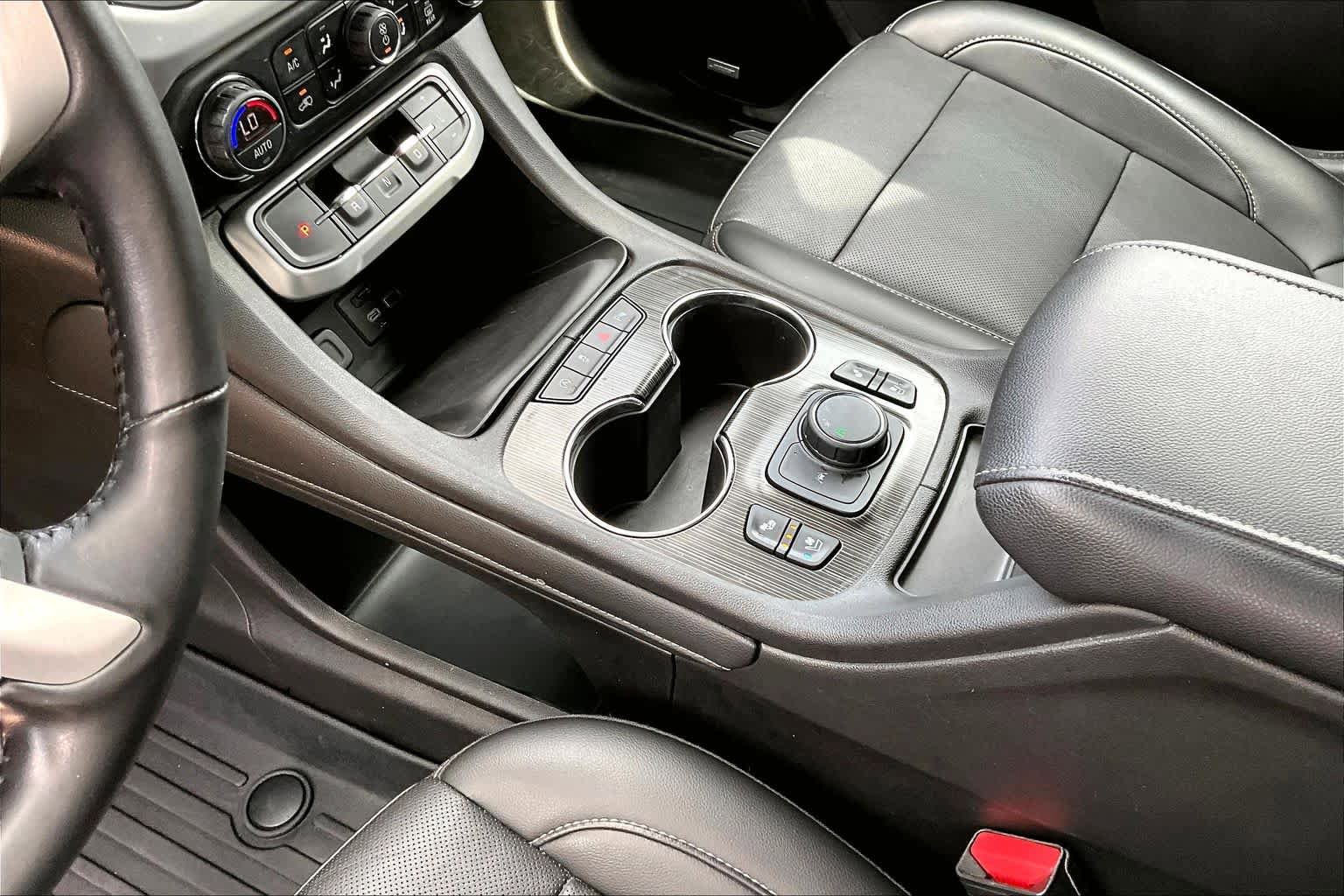 Used 2021 GMC Acadia SLT w/ Elevation Edition FWD image 17