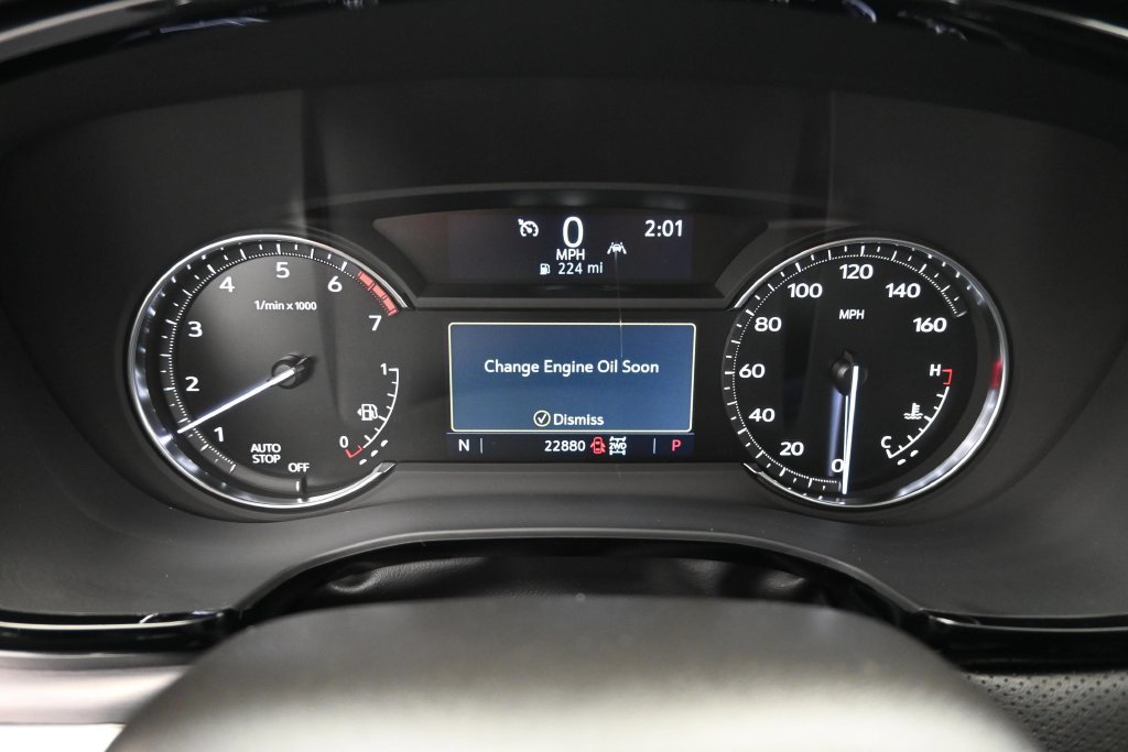 Used 2025 Cadillac XT5 Luxury AWD/4WD image 13