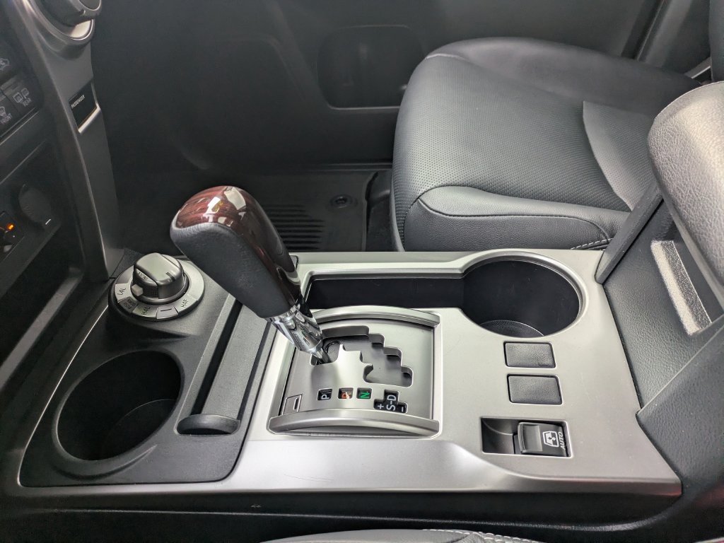 Used 2022 Toyota 4Runner Limited AWD/4WD image 17