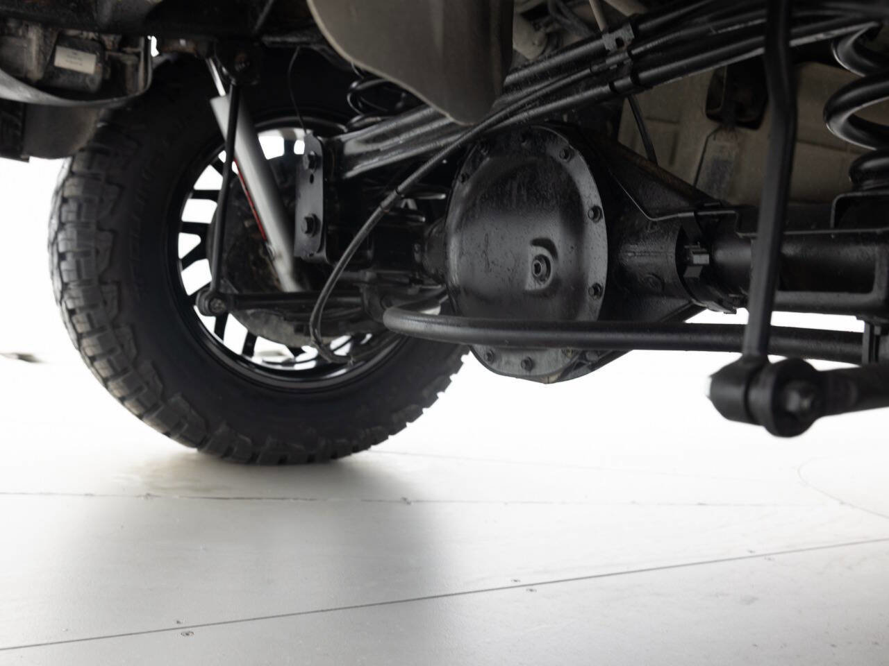 Used 2016 Chevrolet Suburban LTZ image 23