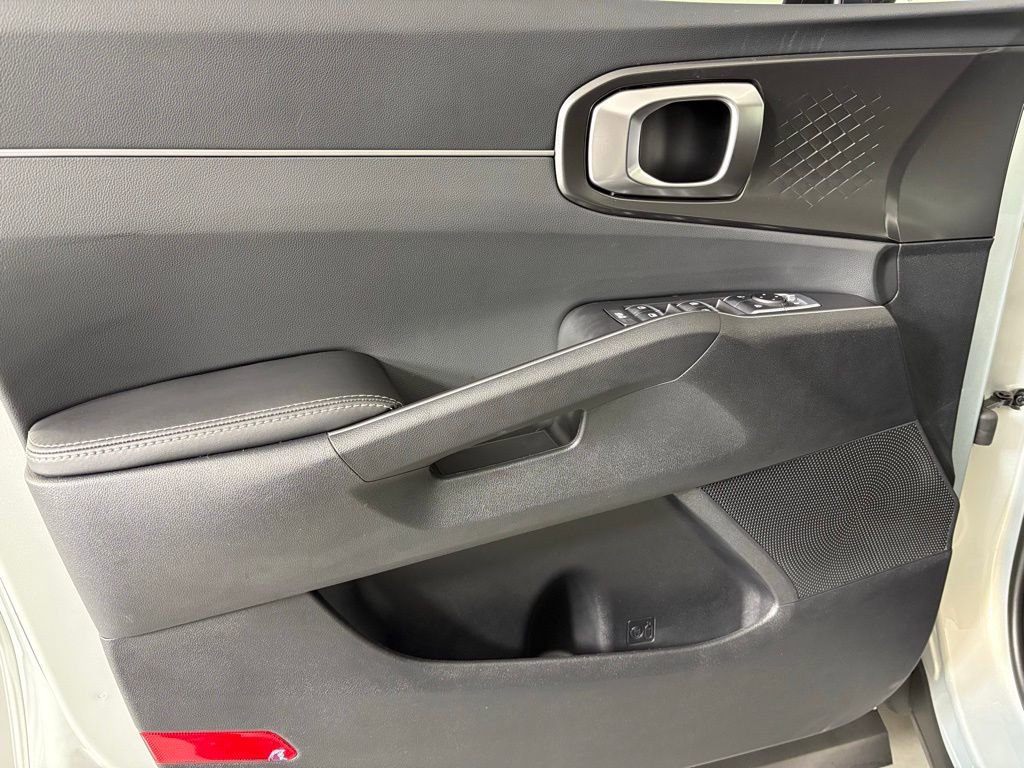 New 2026 Kia Sorento LX image 14