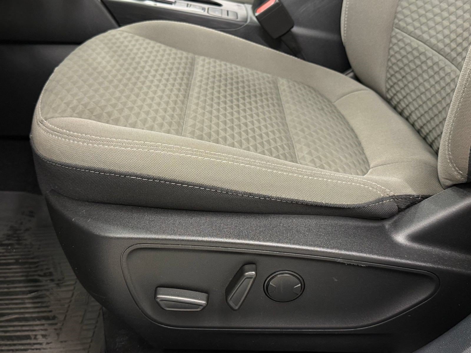 Used 2022 Ford Escape SE w/ Convenience Package AWD/4WD image 13