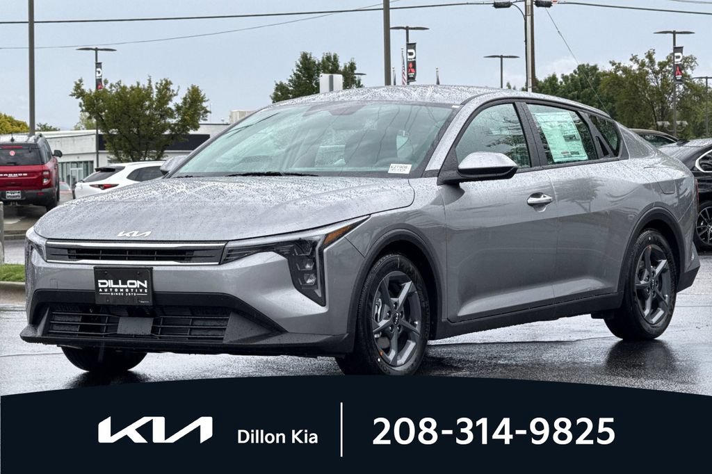 New 2026 Kia K4 FWD image 11