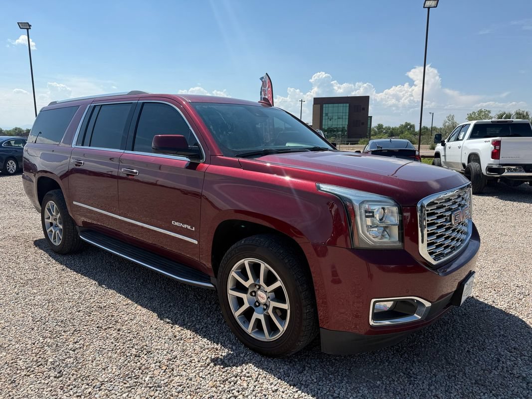 Used 2020 GMC Yukon XL Denali AWD/4WD image 1