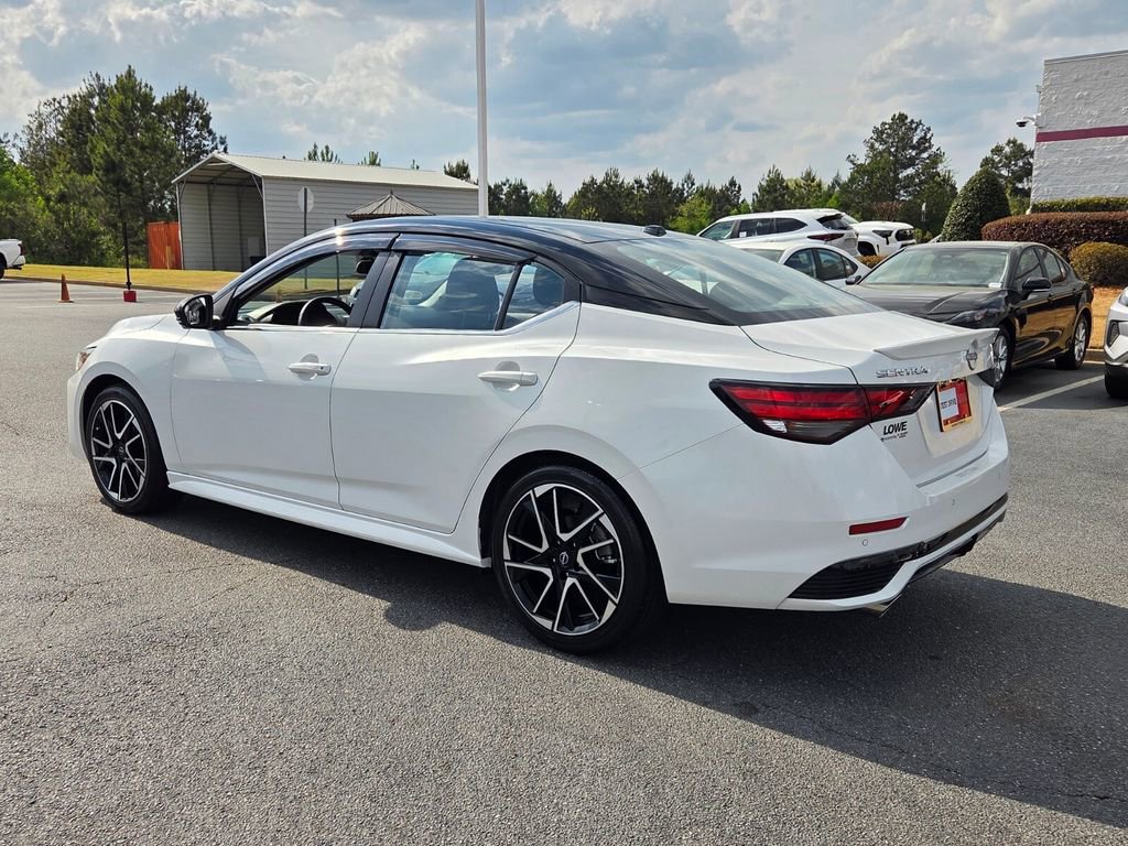 Used 2025 Nissan Sentra SR w/ SR Premium Package image 9