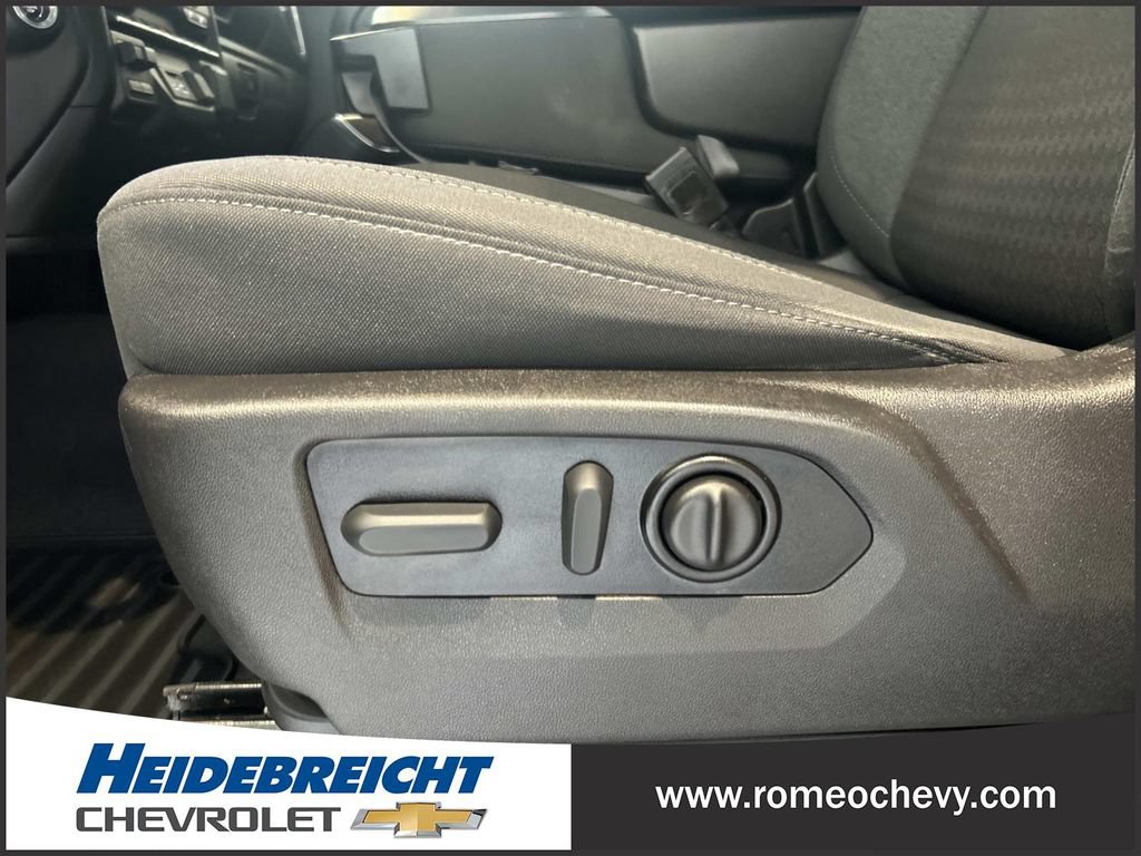 Certified 2022 Chevrolet Silverado 1500 LT w/ Convenience Package II AWD/4WD image 14