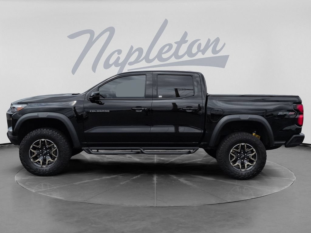 Used 2024 Chevrolet Colorado ZR2 w/ ZR2 Convenience Package III AWD/4WD image 4
