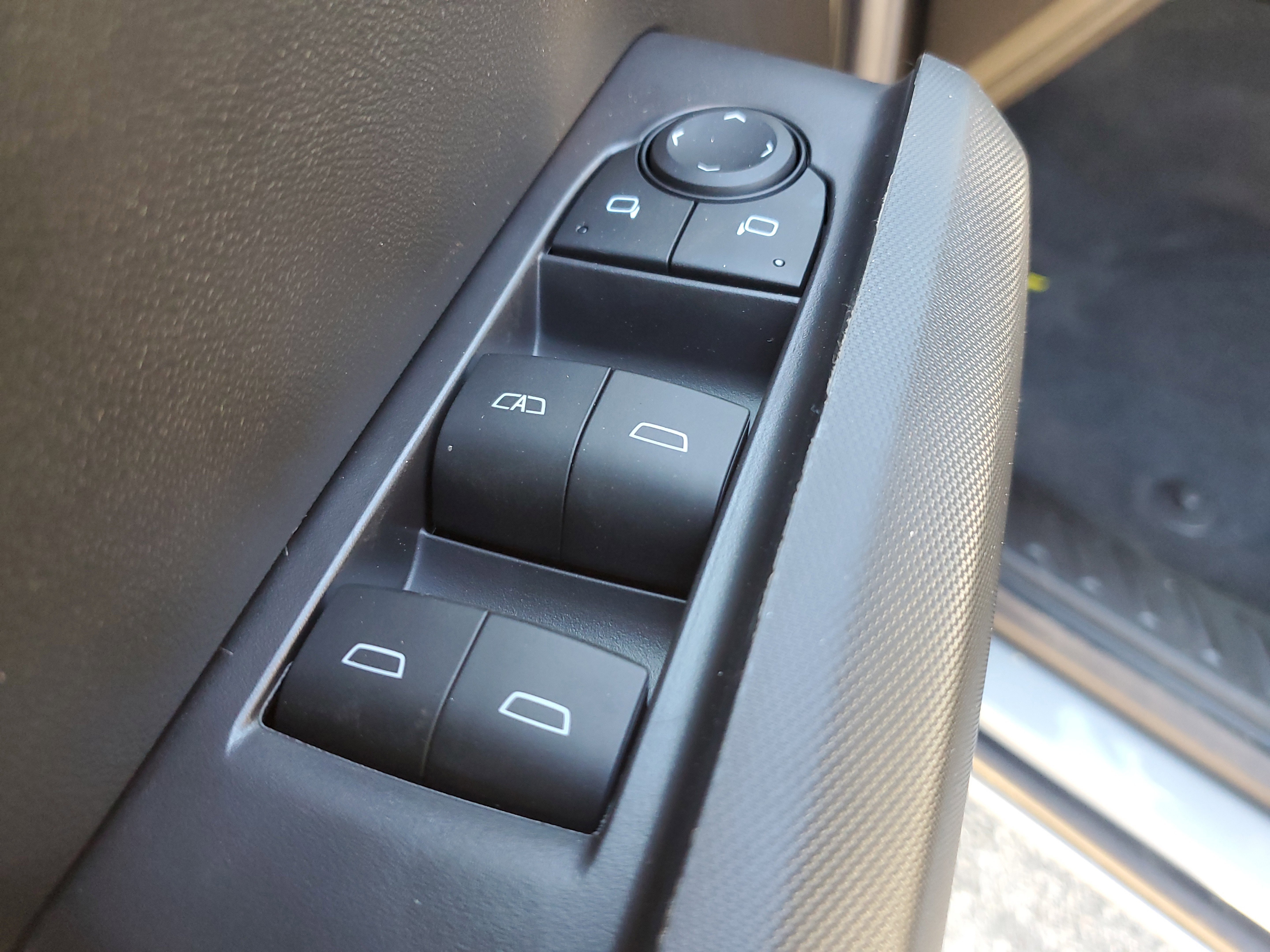 New 2025 GMC Canyon Elevation image 18