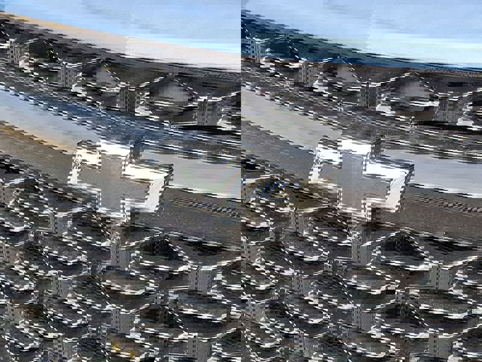 Used 2026 Chevrolet Traverse RS image 37