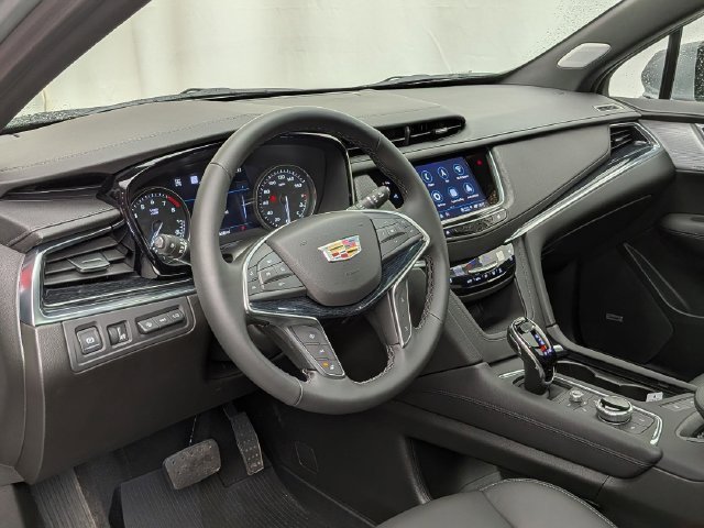 New 2026 Cadillac XT5 Premium Luxury w/ Driver Assist Package AWD/4WD image 9