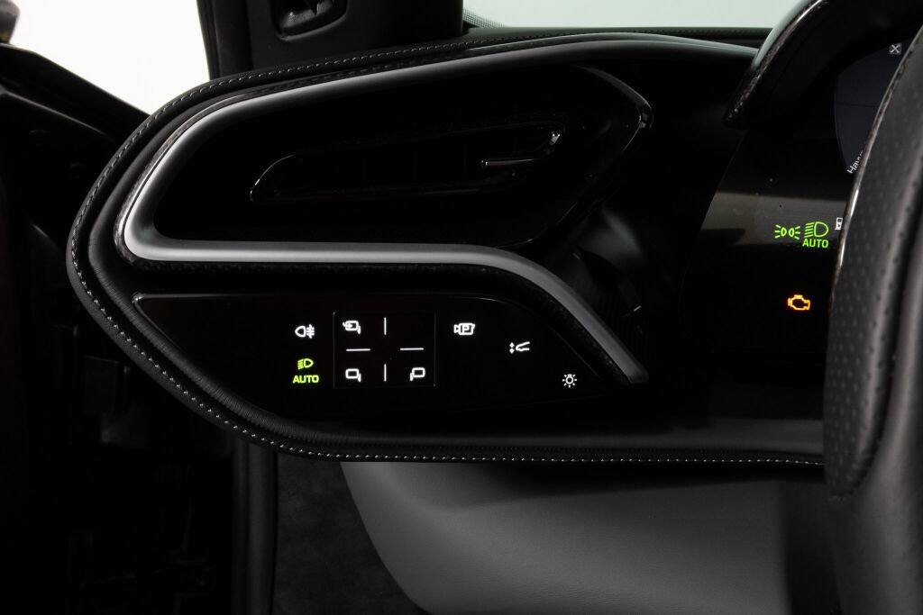 Used 2024 Ferrari 296 GTB image 32