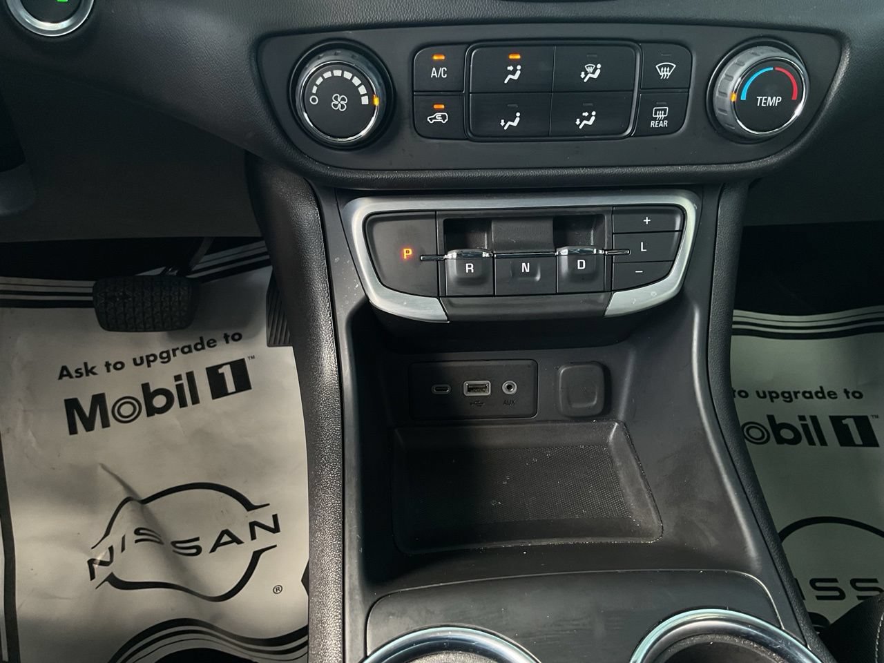 Used 2024 GMC Terrain SLE FWD image 21