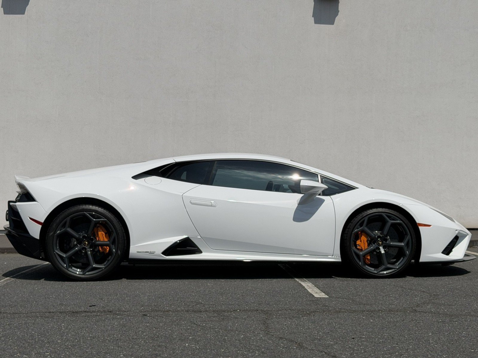Used 2023 Lamborghini Huracan EVO RWD image 8