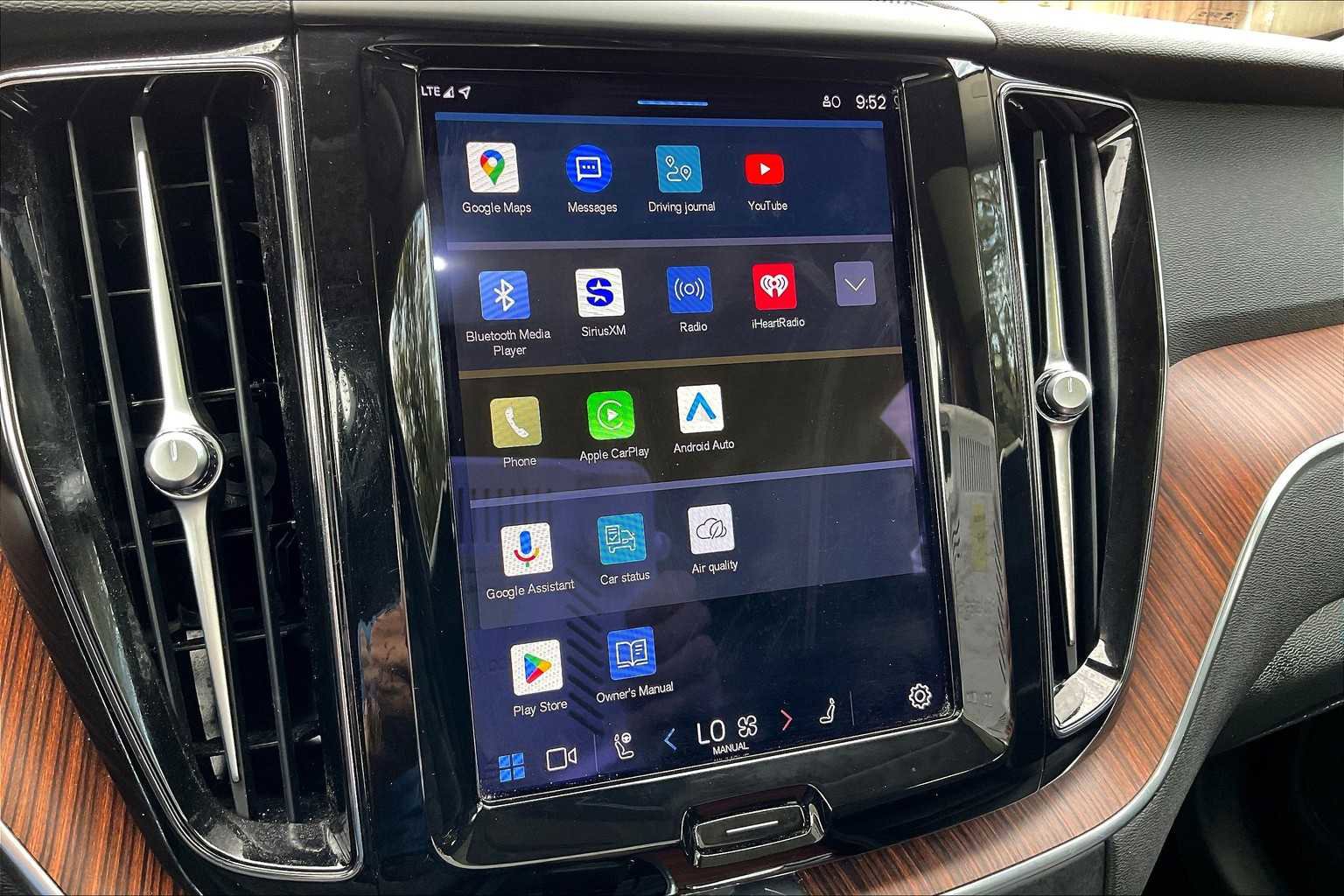 Used 2023 Volvo XC60 B5 Plus w/ Climate Package image 38