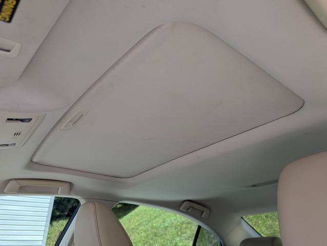Used 2014 Lexus ES 300h w/ Luxury Package w/Bamboo Trim FWD image 8
