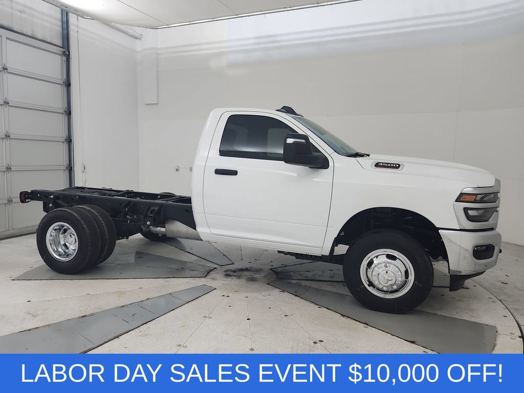 New 2026 RAM 3500 Tradesman w/ Chrome Appearance Group A
