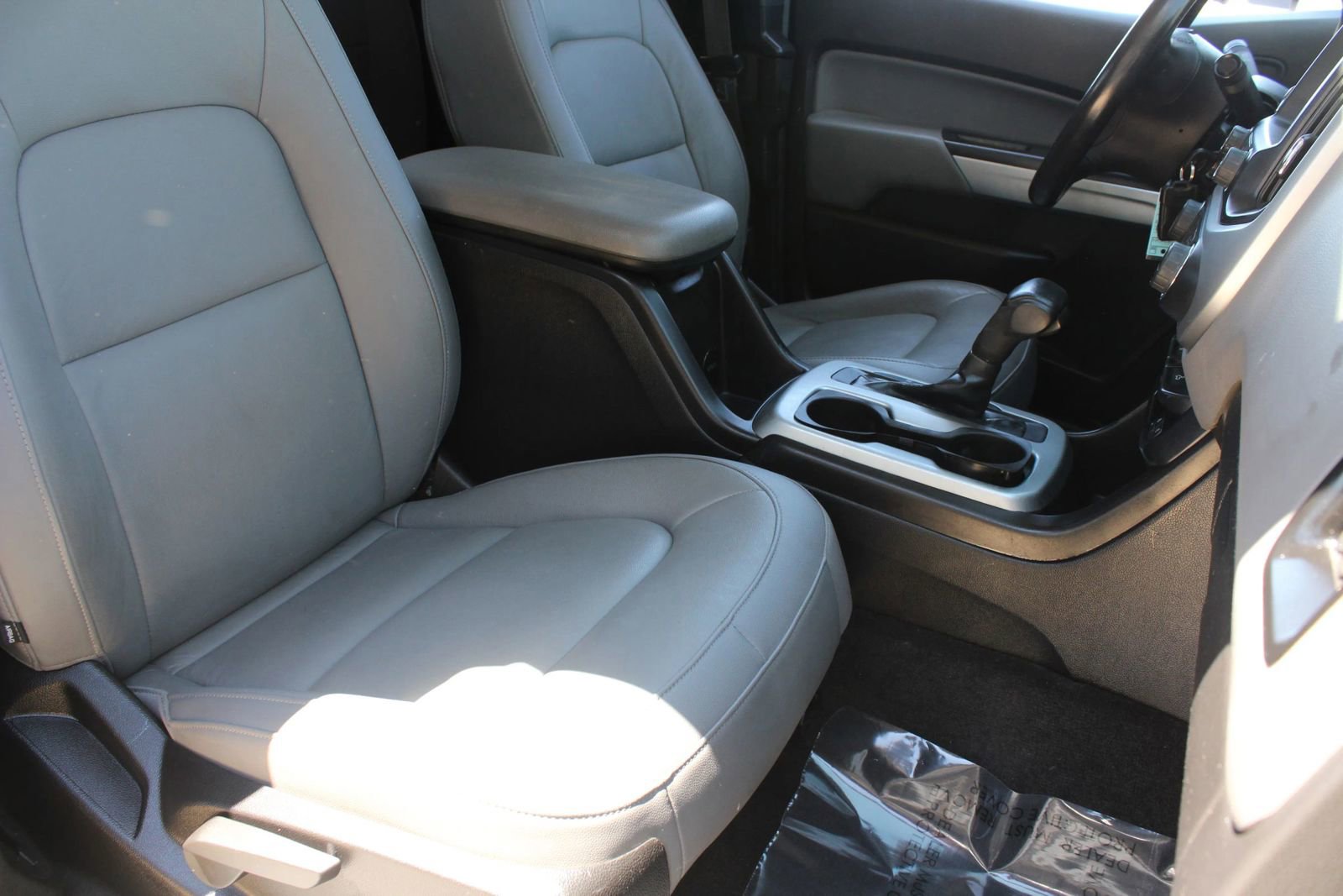 Used 2015 Chevrolet Colorado LT w/ Luxury Package RWD image 22