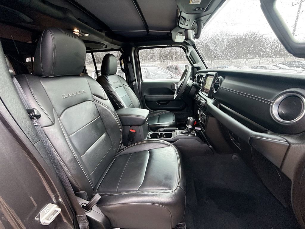 Used 2023 Jeep Wrangler Unlimited Sahara w/ Cold Weather Group image 32