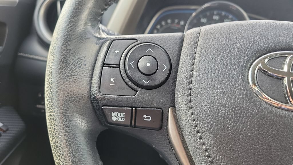 Used 2015 Toyota RAV4 Limited w/ Technology Package AWD/4WD image 21