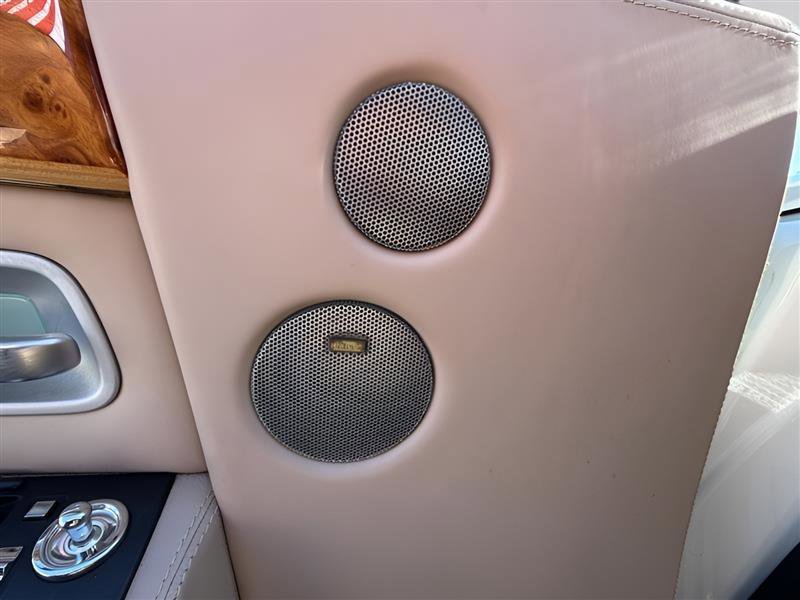 Used 2006 Rolls-Royce Phantom Sedan RWD image 42