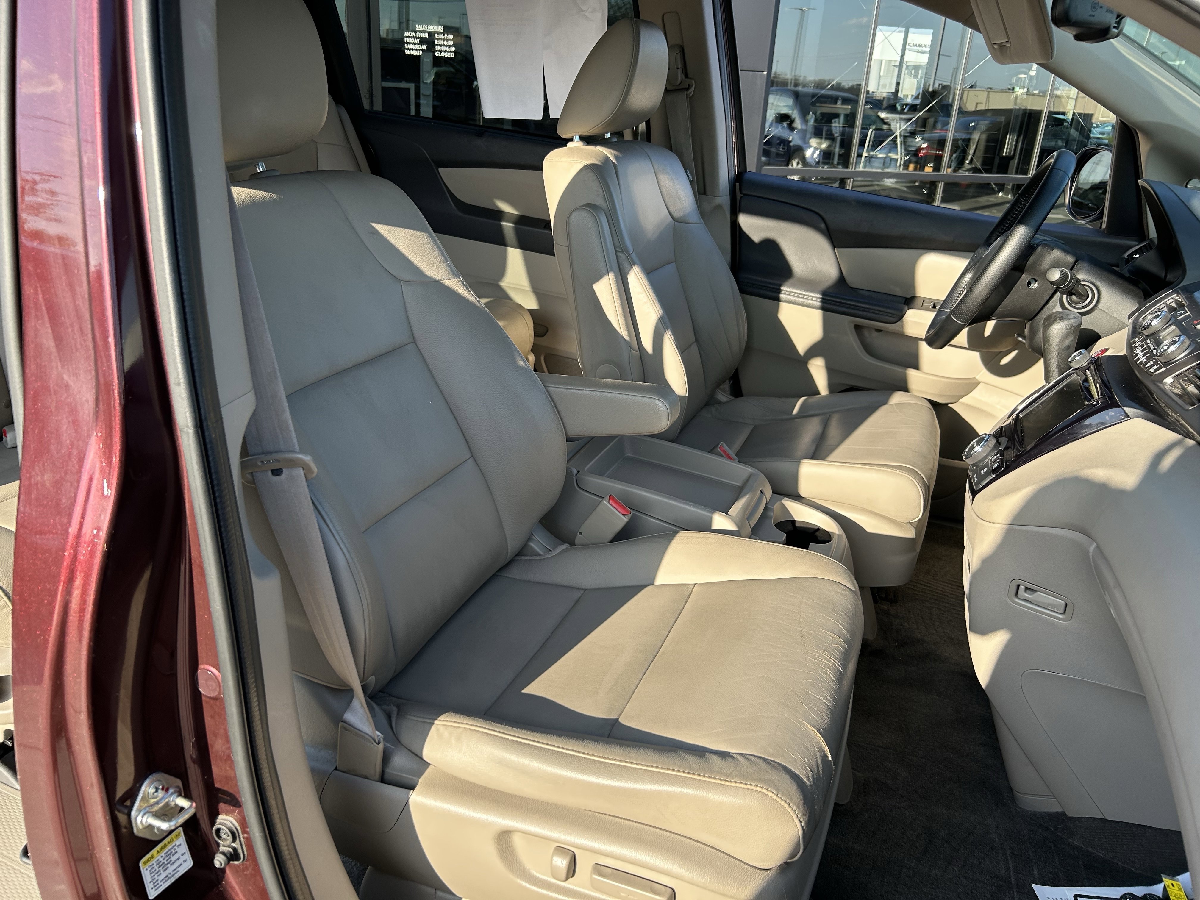 Used 2015 Honda Odyssey EX-L image 27