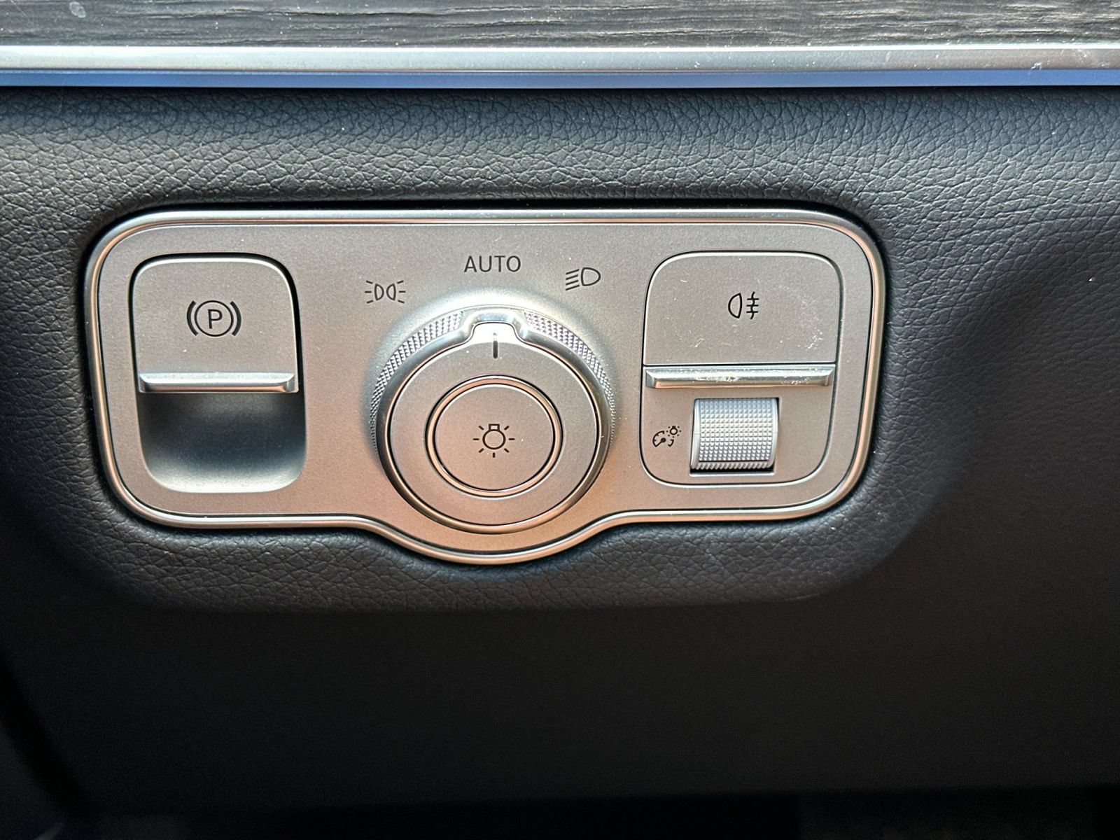 Certified 2026 Mercedes-Benz GLE 350 4MATIC image 32